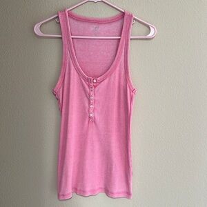 Womens Aerie by American Eagle tank top. Pink button up size Medium.